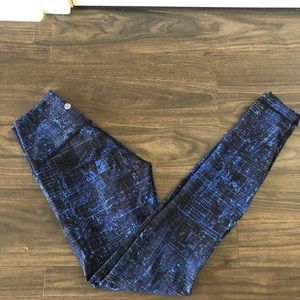 Lululemon blue and black patterned leggings